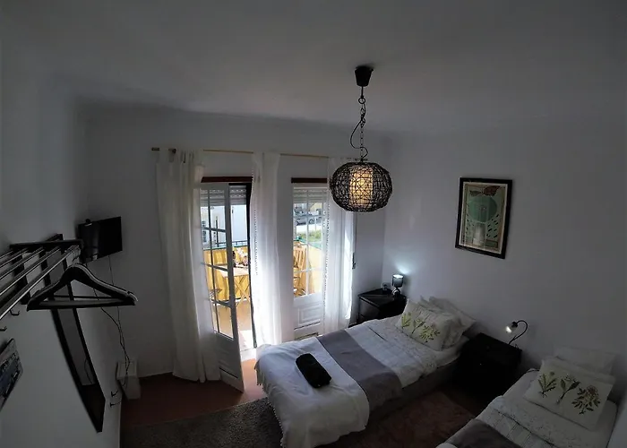 Surf 2 게스트하우스 *